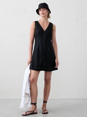 Banana Republic Factory Black V-Neck Seamed Mini Dress